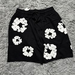 Denim Tears Cotton Wreath Shorts “Black” Size Medium-Large