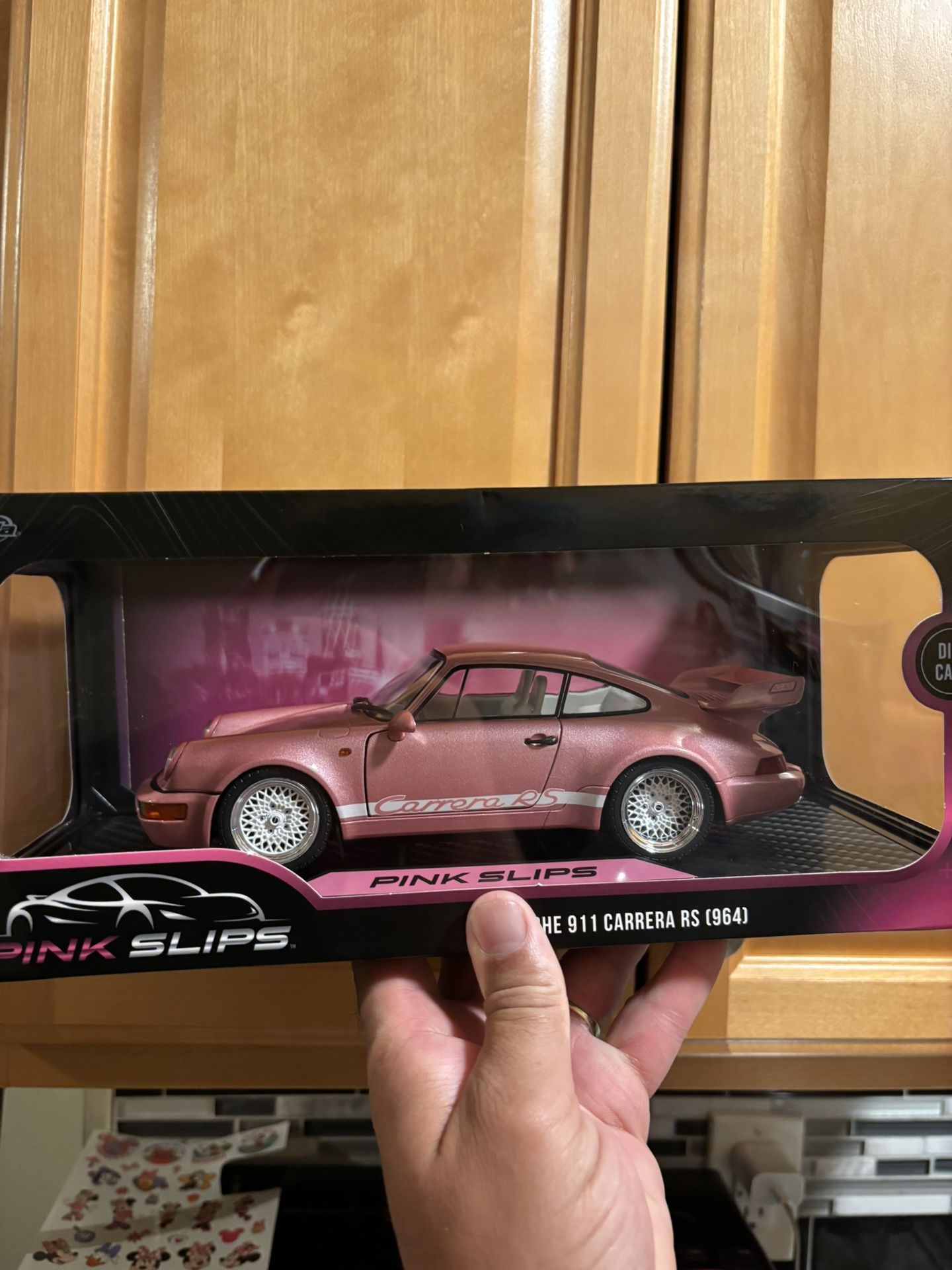 Jada 1:18 Pink Slips Porsche 911 Carrera RS 964 (pink) Diecast Car (b)