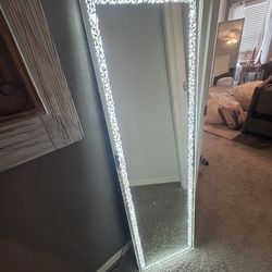 LED MIRROR