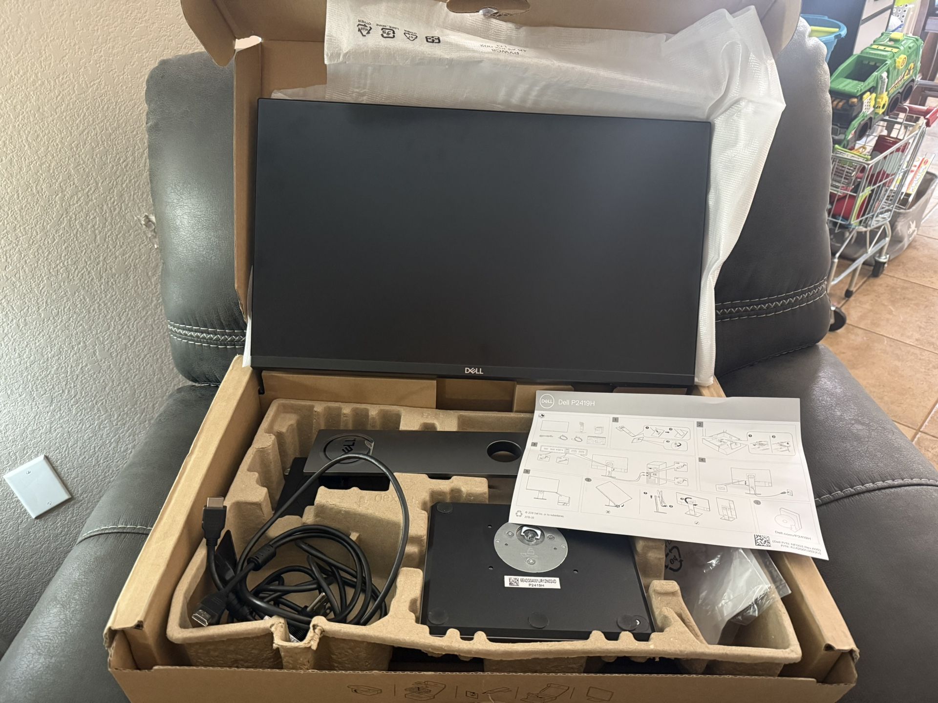 2 Dell Monitors With Dual Screen Capability