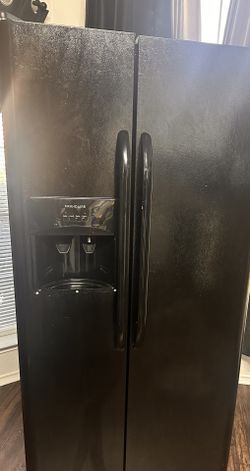 Frigidaire Refrigerator 