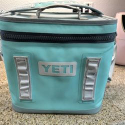 Yeti Hopper Flip 12