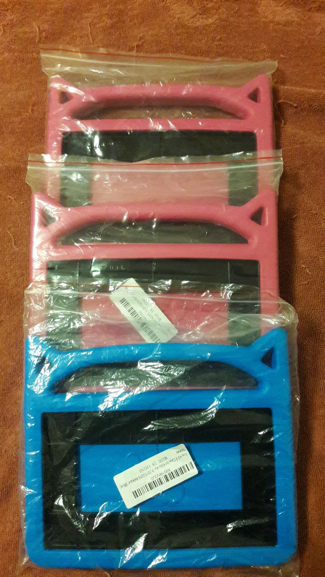 3 fire hd 8 /cases /2 pinks .1blue
