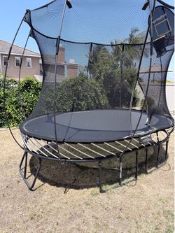 Spring free trampoline  medium oval