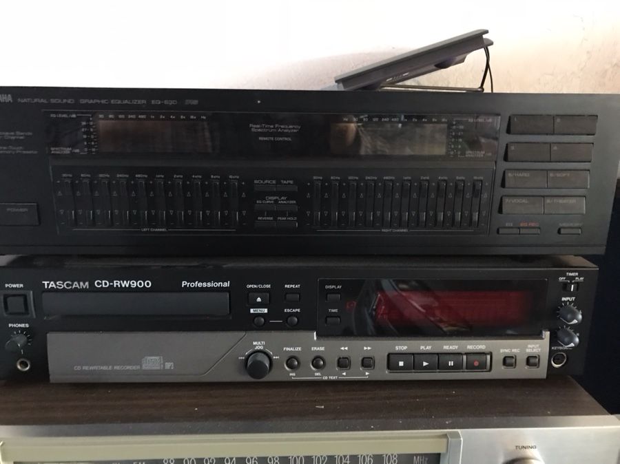 TASCAM CD-RW900 PROFESSIONAL CD PLAYER