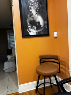 Swivel Bar Stool