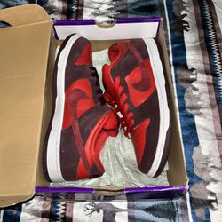 Nike Sb Dunk Cherry Size 10.5