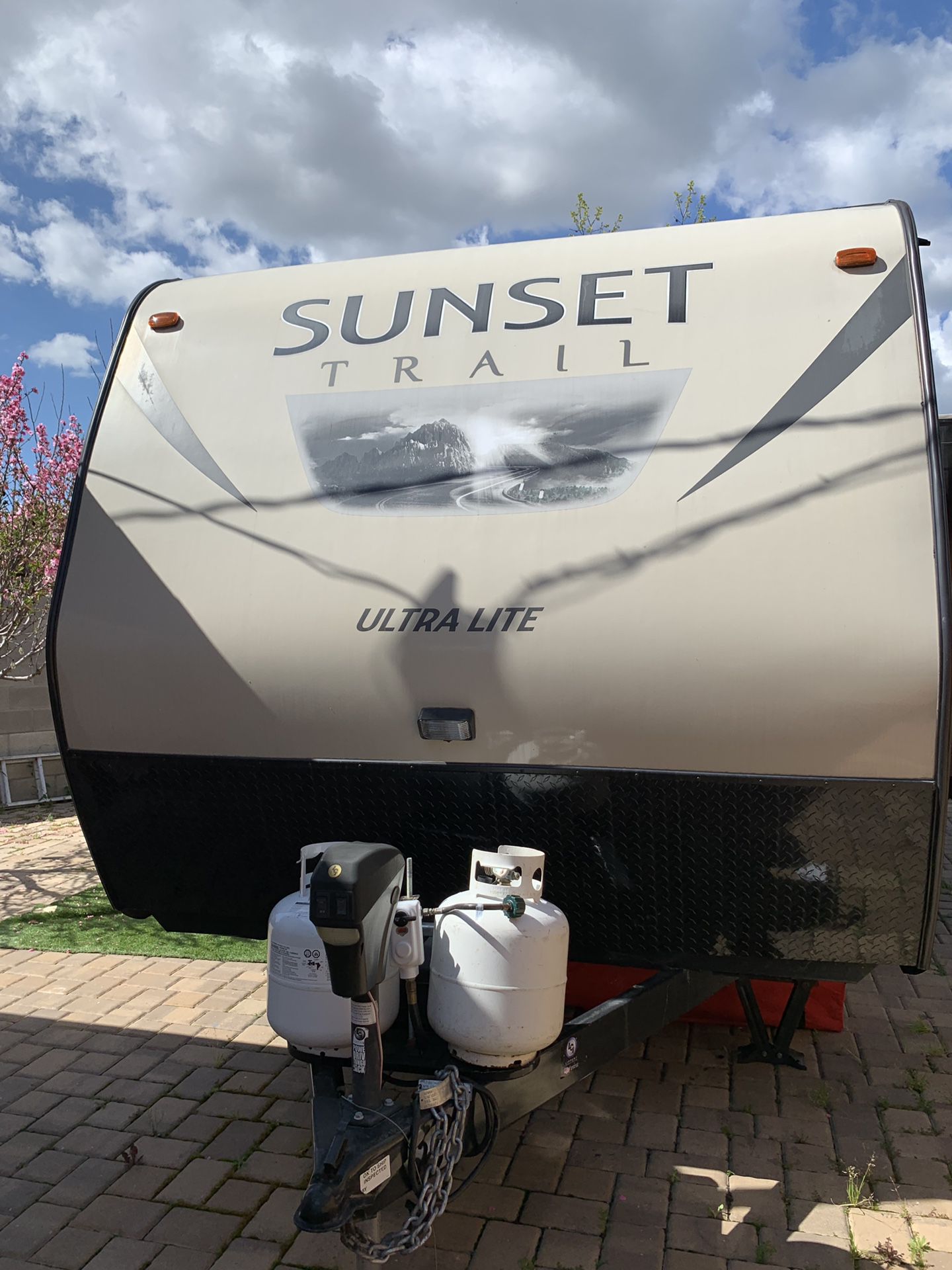 2016 Sunset Trail Ultra Lite $14,000
