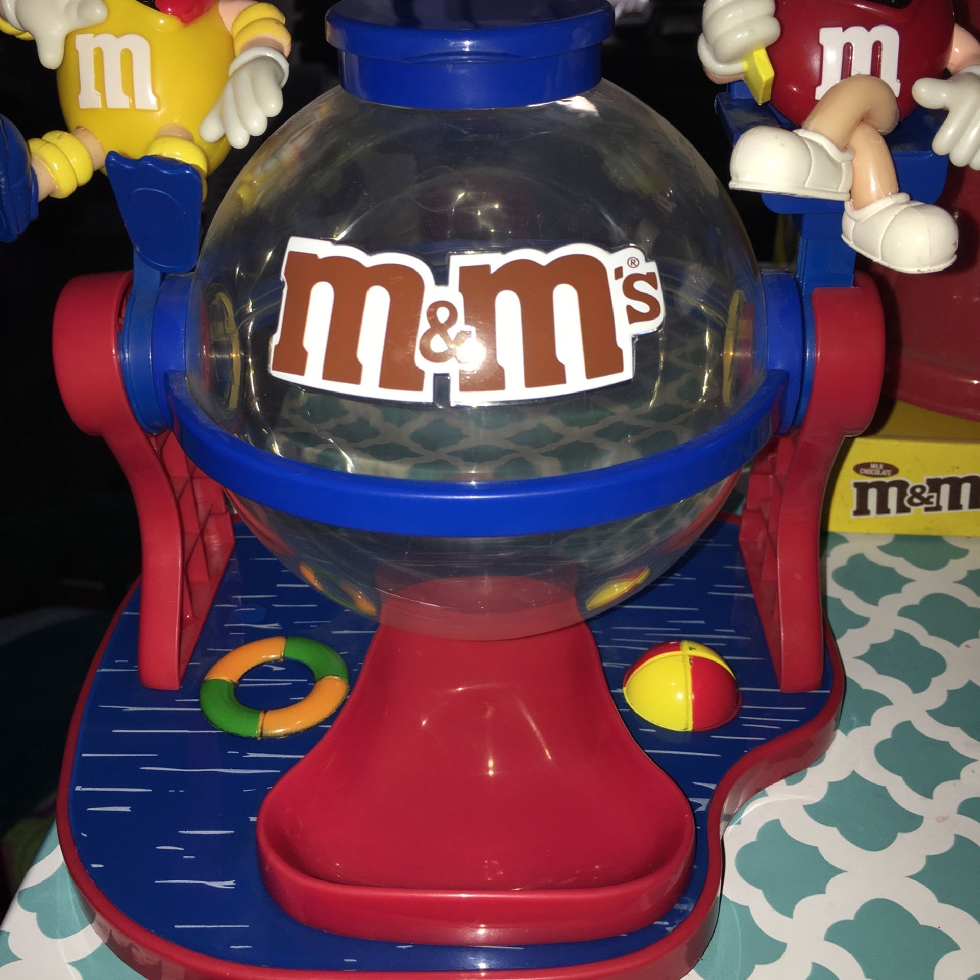 M&Ms Make a Splash Candy Dispenser (without Box)