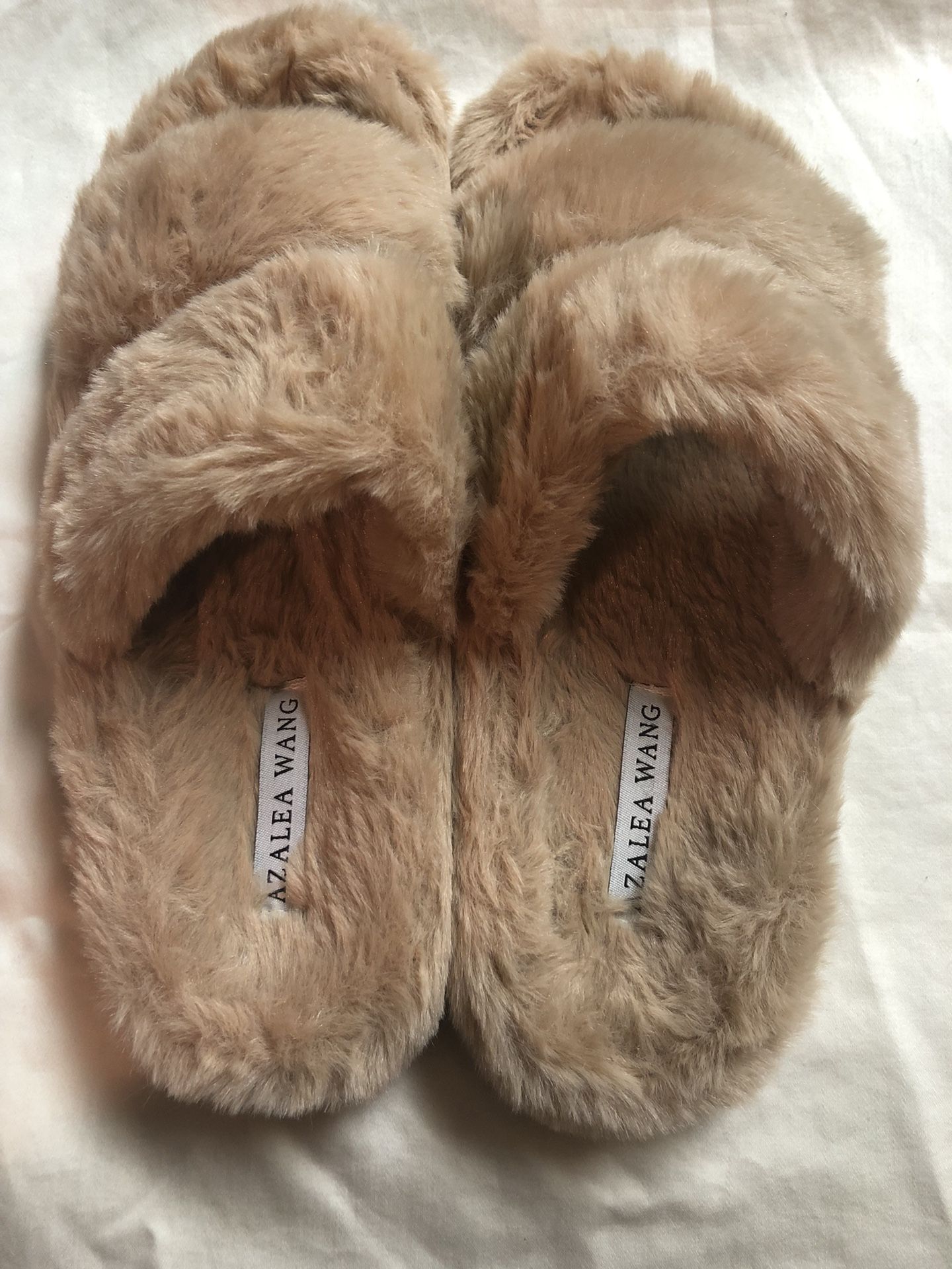 Azalea wang Fury Slides Size: 9.0