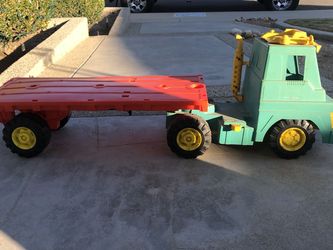 Vintage Remco Tractor Trailer With Rare Yellow Rims