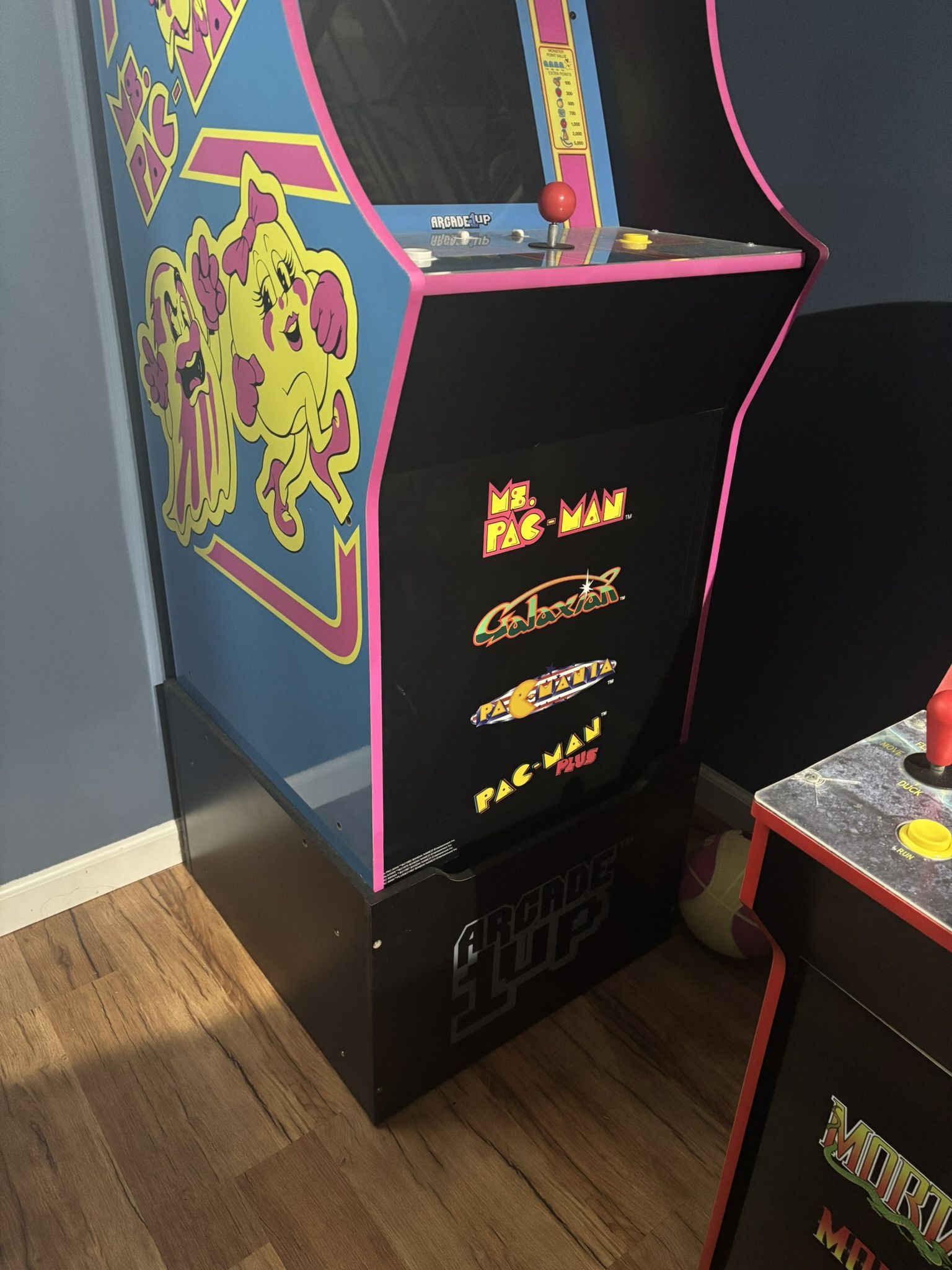 Pac-Man Arcade Machine 
