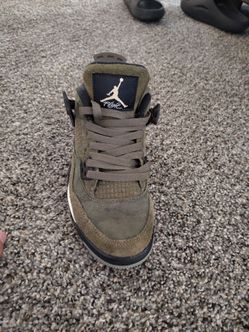 Jordan 4 olives size 4 kids