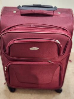 Samsonite
Silhouette Xv Softside Spinner 21 from NON-SMOKING/NON PET HOME