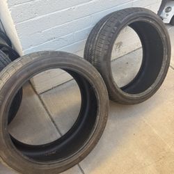 Tires  265/40/R22