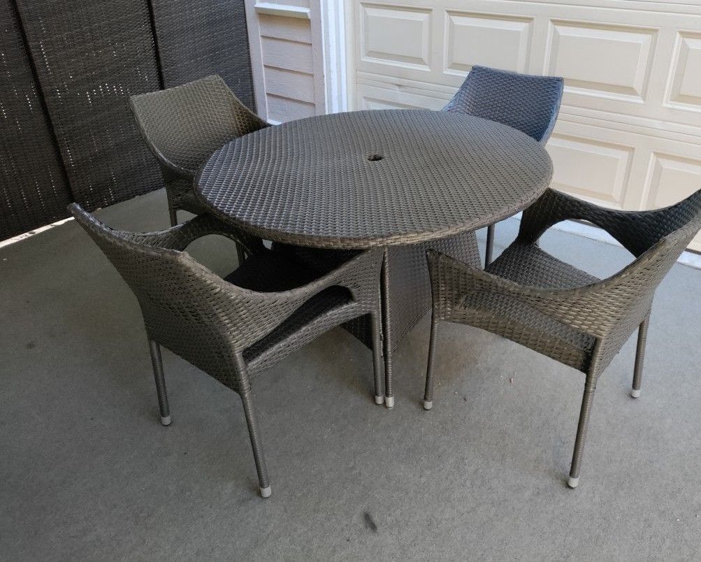 Outdoor patio wicker table with 4 chairs