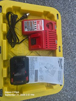 Milwaukee M18 battery charger and 3.0 Battery