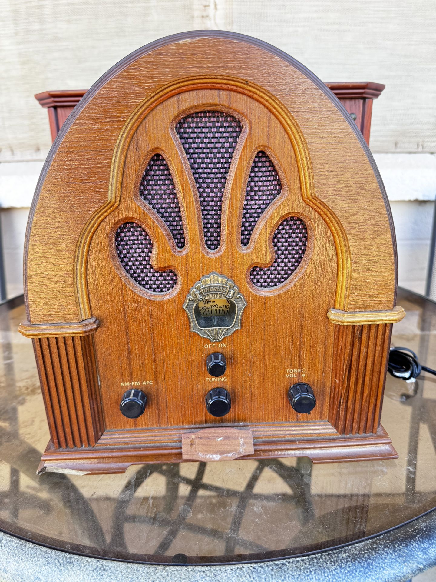 Wood Antique Radio