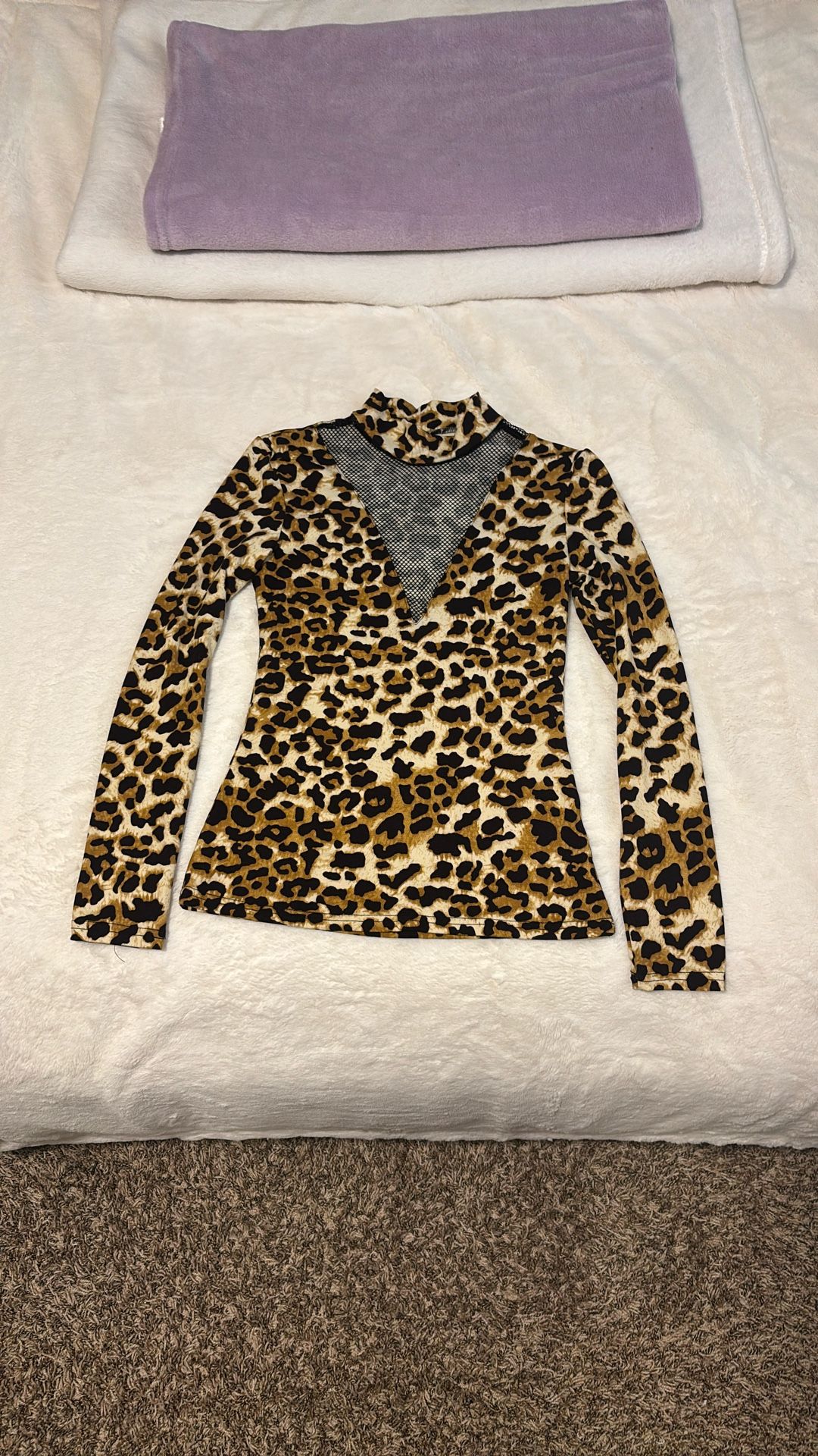 Women’s leopard-print long sleeve 