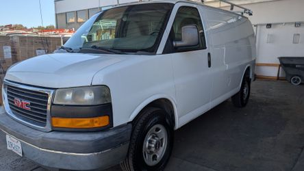 2014 GMC Savana