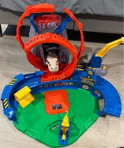 Hot Wheels Monster Truck Stadium