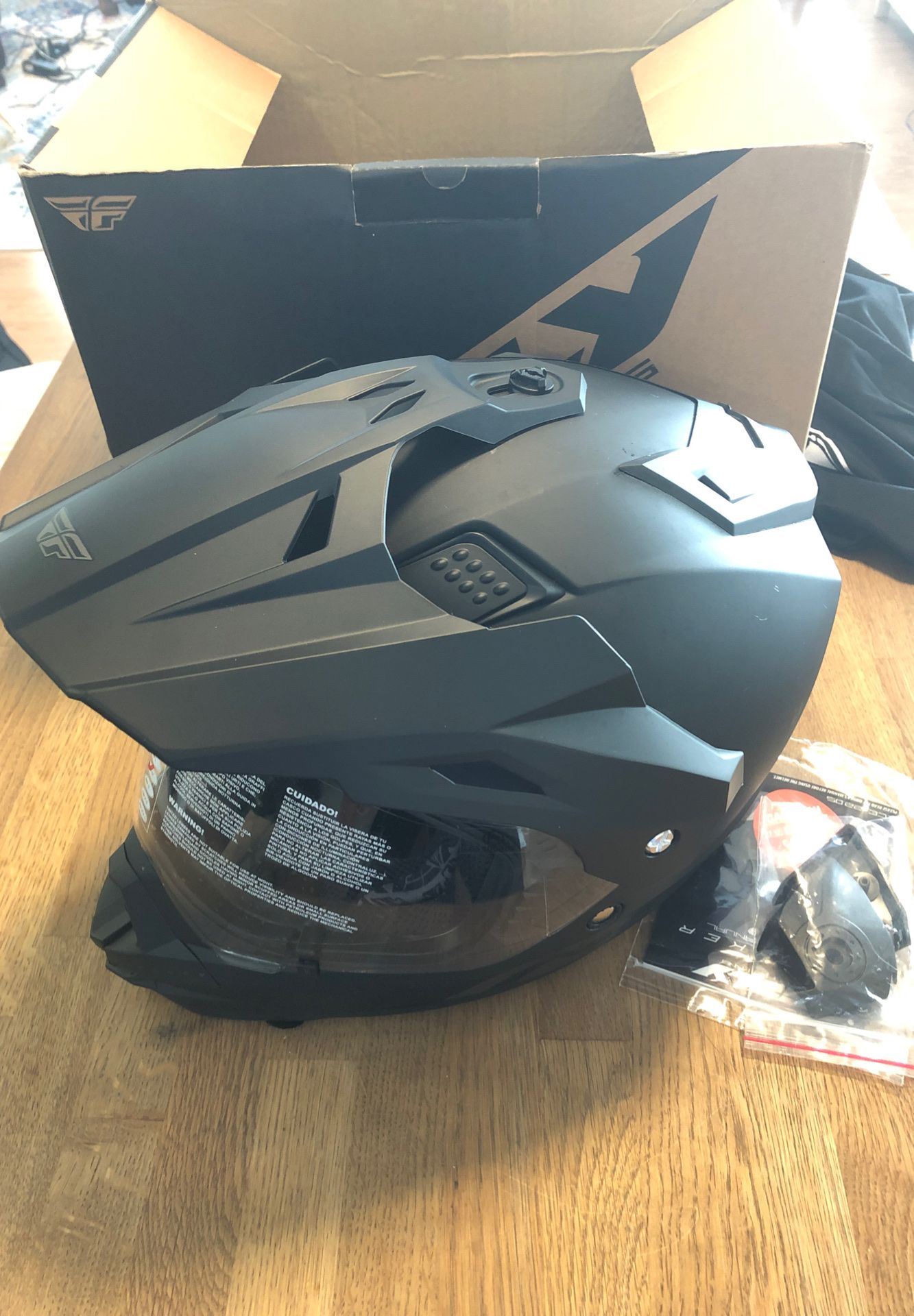 FLY Trekker size Medium helmet, NEW matte black Motorcycle Motorsports