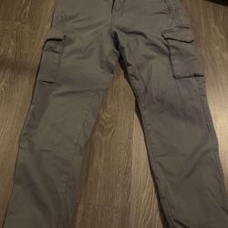 Levi’s Cargo Pants 