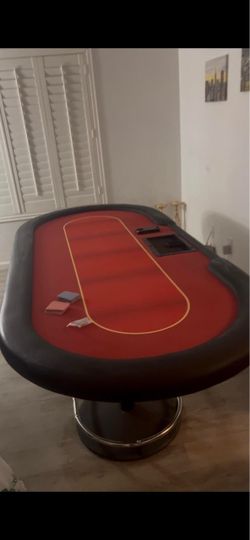 High-quality poker table
