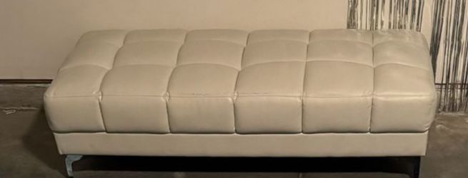 White Lounge Sofa Seat