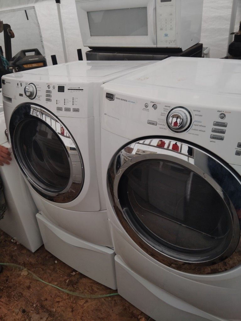 Washer And Dryer Front Loaders On Pedestals