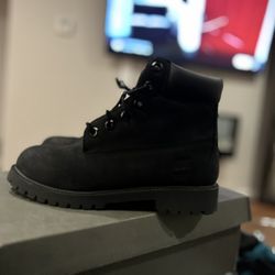 Timberland Size 5 Junior With Original Box 