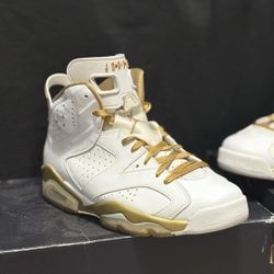 Jordan 6 “Retro Golden Moments” Size 9.5 Men