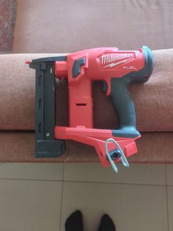 Crown stapler