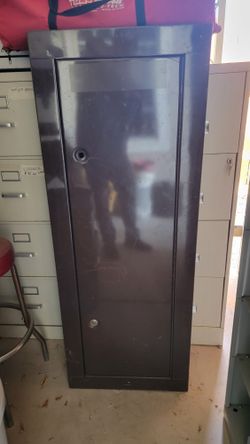 Gun cabinet
