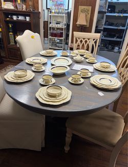 Solid Wood Round Pedestal Dining Table – Two-Tone Finish