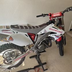 03 CRF 450R Dirtbike 