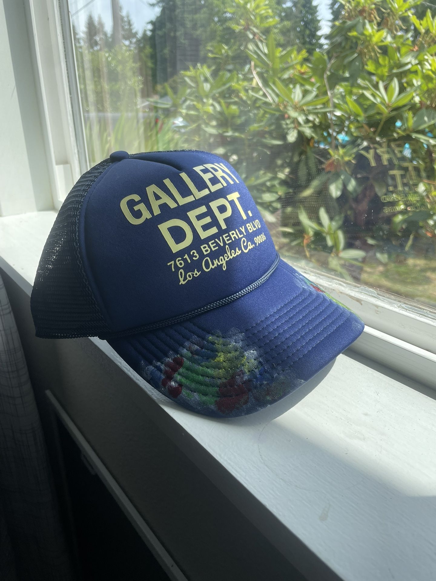 Gallery Debt Hat