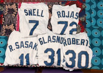 Dodgers Gold Jersey SGA Giveaway 5/13/26 *Pick Your Player* Size M & XL