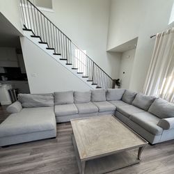 Large Light Gray Sectional Couch w/ Chaise – Removable Section