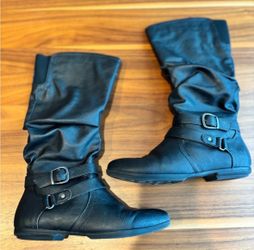 Black mid calf boots size 6