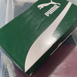 Women Pumas Casual Sneakers Size 7