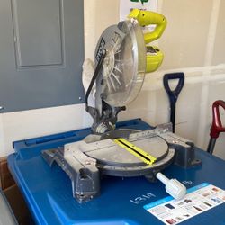 Ryobi Saw