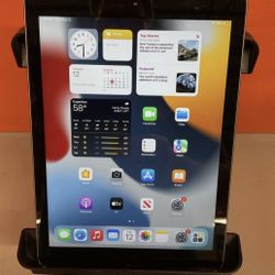 iPad 7th Gen With Charging Cable 