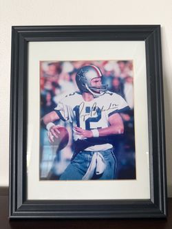 Signed Roger Staubach photo