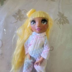 Pijamas girl yellow hair