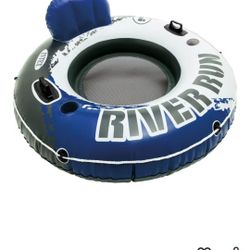 River Floats And Life Jackets 