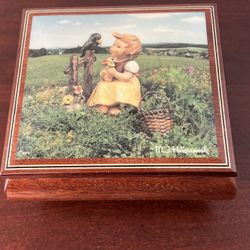 Music Box M. J. Hummel “You Light Up My Life” 🎶