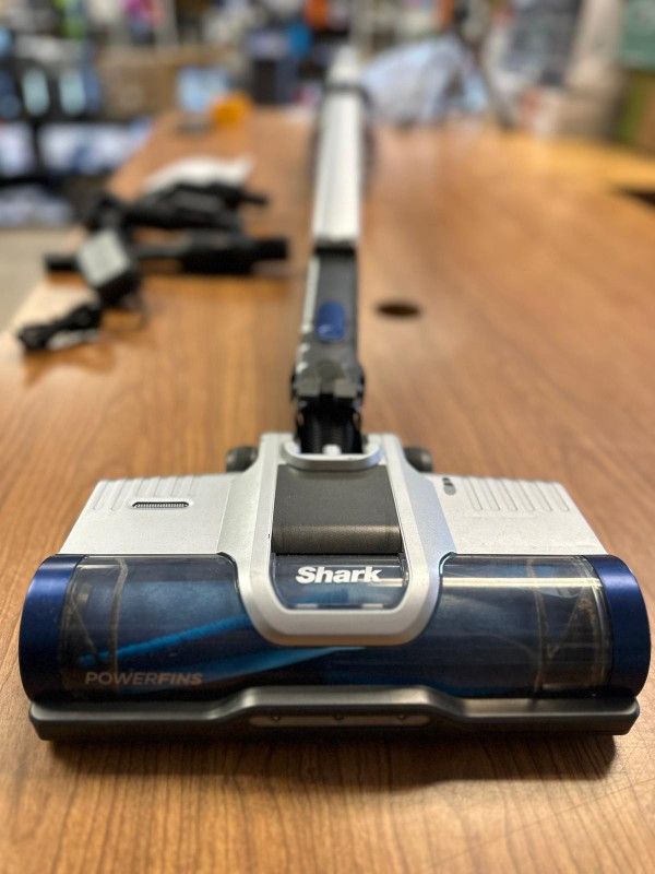 Shark UZ365H Anti-Allergen Pet Plus Cordless Stick Vacuum Cleaner .
ADO #:B-1040
Used.Price is Firm.