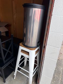 Barstool & Trashcan