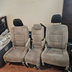 honda odyssey Second Row Seats Free